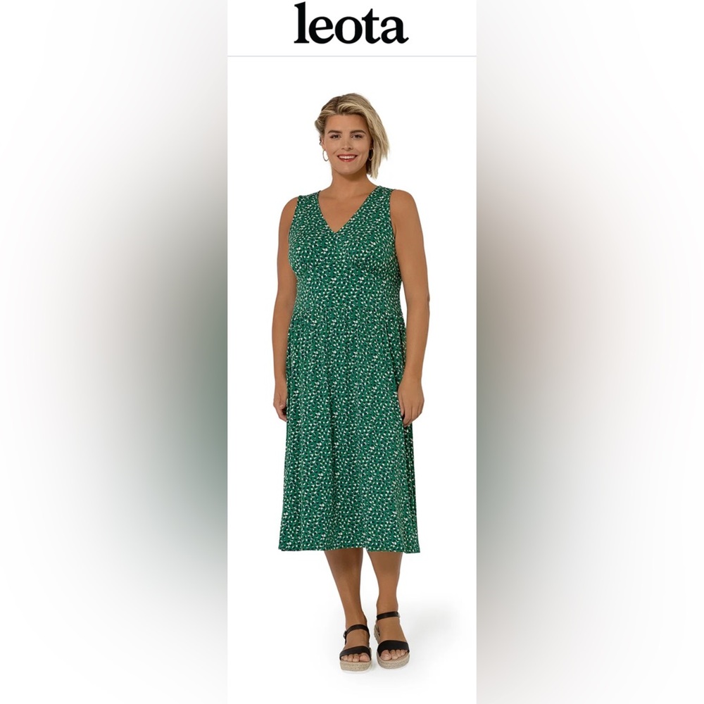 Leota Green and White Sleeveless Sundress
